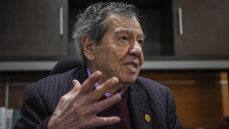 Porfirio Muñoz Ledo anuncia un frente para defender a la Corte y organismos autónomos